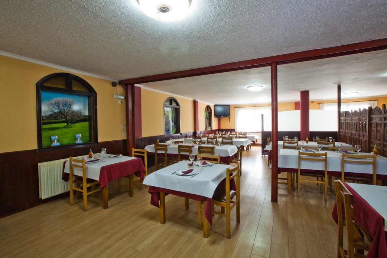 Hotel Parrillada Terranova Oza de los Ríos Exterior foto